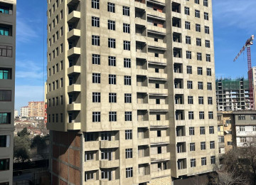 Nizami rayoni Qara Qarayev metrosunun yanında 2 otaqlı