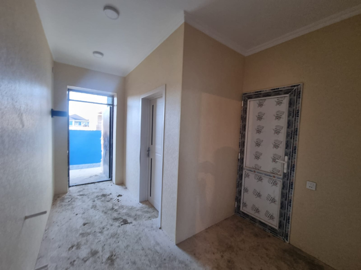 Zabratda marşurut yolunda Zabrat 1qesebesinde Araz markete yaxin yolda 2sotda 3