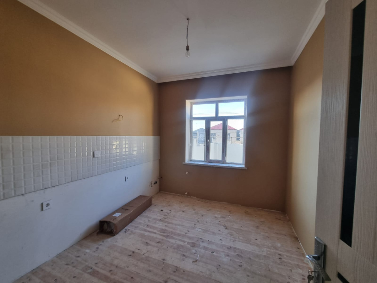 Zabratda marsurut yolunda Zabrat 1qesebesinde Araz markete yaxin,meketebe,marşuruta
