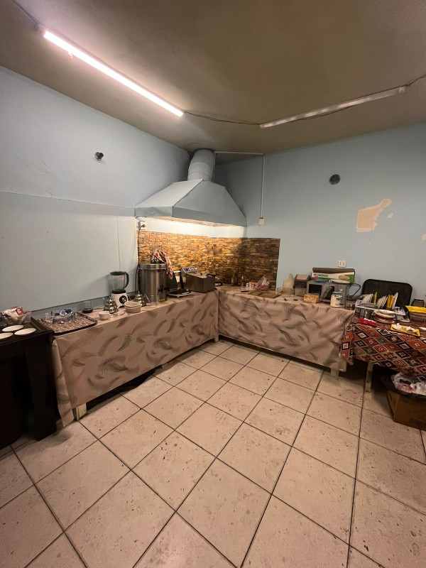 İçəri şəhər metrosu İçəri şəhər m. 90kv pub club biznes olaraq satılır