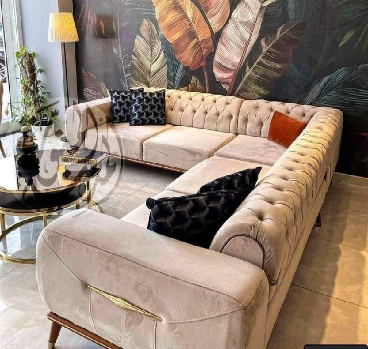 Kunc divan Sizləri düşünərək zövqünüzə oxşayan mebel sifarişini daha