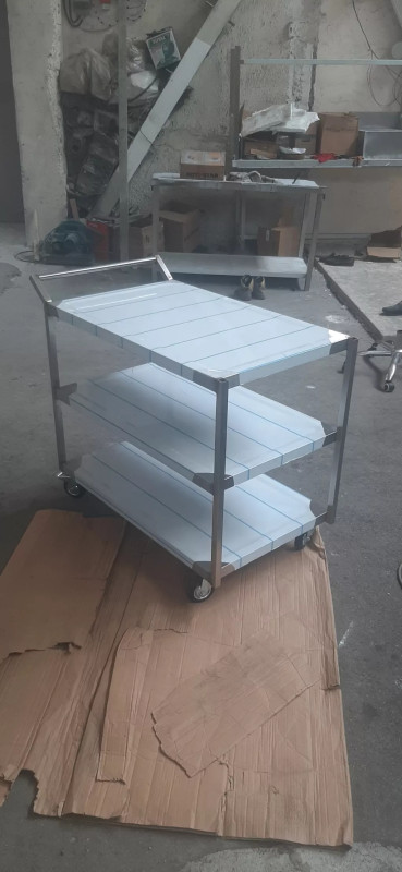 Servis arabası Yerli istehsalımız və ya xaricdən istəyə uyğun sifarişlərlə
