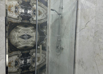 Tibb Universitetinin yanında 3 otaqlı 106 kv yüksək təmirli