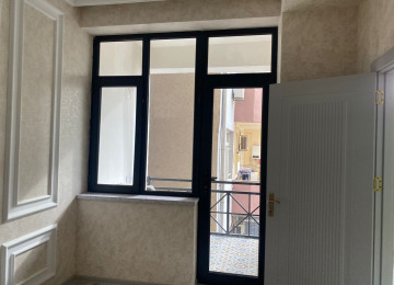 Bina cox gözəl yerdə yerləşir. EGE gospital, Asan xidmət,