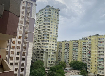 Bina cox gözəl yerdə yerləşir. EGE gospital, Asan xidmət,