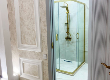 Bina cox gözəl yerdə yerləşir. EGE gospital, Asan xidmət,