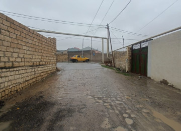 dsk yolunda elmas market Davud marketin arxasinda. 100-150