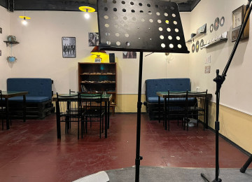 İçəri şəhər m. 90kv pub club biznes olaraq satılır