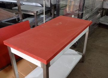 Yerli istehsalımız və ya xaricdən istəyə uyğun sifarişlərlə