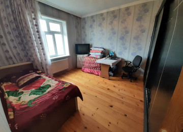 İPOTEKAYA YARARLİ EV SATİLİR! Zabrat qes.Araz markete 200