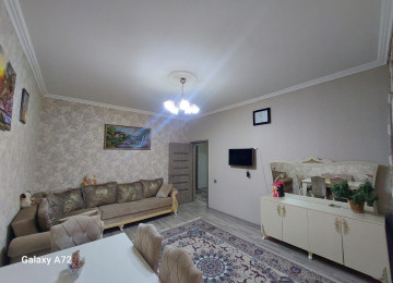 Hovsan Qusculuq Yolnun Usdunde Adem Marketin Arxasinda 212