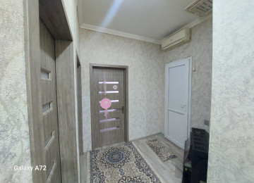 Hovsan Qusculuq Yolnun Usdunde Adem Marketin Arxasinda 212