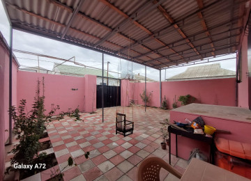 Hovsan Qusculuq Yolnun Usdunde Adem Marketin Arxasinda 212