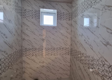 Savalan qesebesinde esas şəhər yoluna lap az