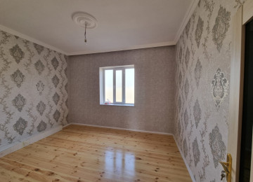 Savalan qesebesinde merkez yerde mekteb,marşurut yolunda