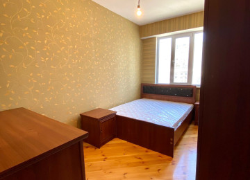 Xırdalanın mərkəzində,Kristal Abşeron 1(Köhnə bazar ilə