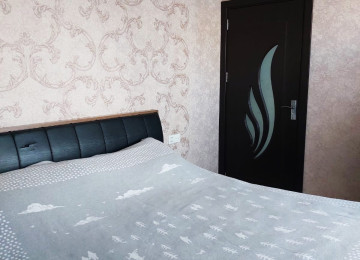 Qara Qarayev metrosu . Ruslan marketin yanı . 2 otaqlı