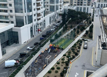 Salam. Baku City Residens. Tam çıxarışlı binadır. Yaşayış