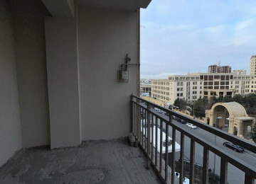 Baku City Residens. Tam çıxarışlı binadır. Yaşayış var.
