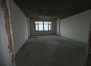 Baku City Residens. Tam çıxarışlı binadır. Yaşayış var.