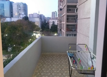 Satilir etrafli melumat almaq ucun elaqe saxlayin 28 may