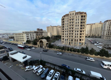 Baku City Residens. Tam çıxarışlı binadır. Yaşayış var.