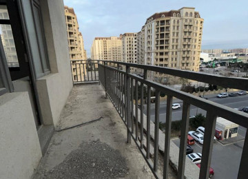 Baku City Residens. Tam çıxarışlı binadır. Yaşayış var.