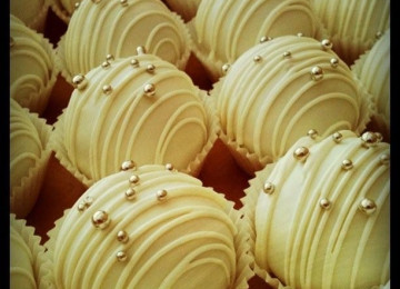 Nisan,heri,xina,elcilik,toy,ad gunu,xestexana cixisi ve