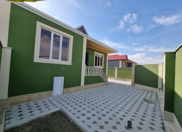 Savalanda esas yoldan lap az mesafede,mekteb,marşurut