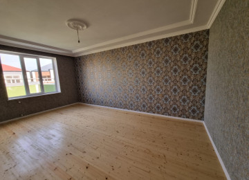 Savalanda esas yoldan lap az mesafede,mekteb,marşurut