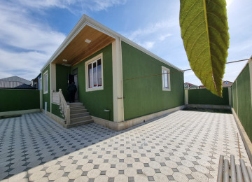 Savalanda esas yoldan lap az mesafede,mekteb,marşurut