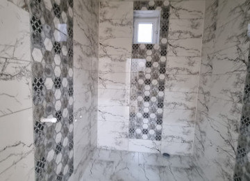 Zabrat qesebesinde əsas yoldan lap az mesafede,71 saylı