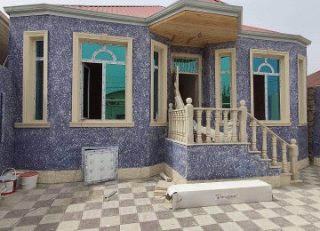 Xezer rayon Bine atciliqda Zirve marketin yaninda yolun