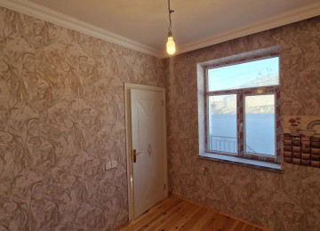 Xəzər r. Binə Atçılıqda, Zirvə marketin yanında həyət evi