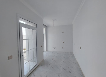 Bine Qesebesi Ulvu Resdaranin Yaxinida 2.20 icinde Tam