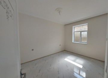 Bine Qesebesi Ulvu Resdaranin Yaxinida 2.20 icinde Tam