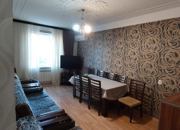 Xətai rayonu Əhmədli mst yaxılığında Qaçaq Nəbi küçəsində 9