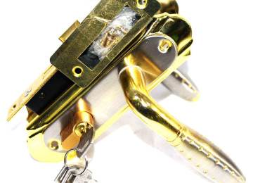 25 il Təcrübəsi olan Usta tərəfindən Bina evlərində Çöl və