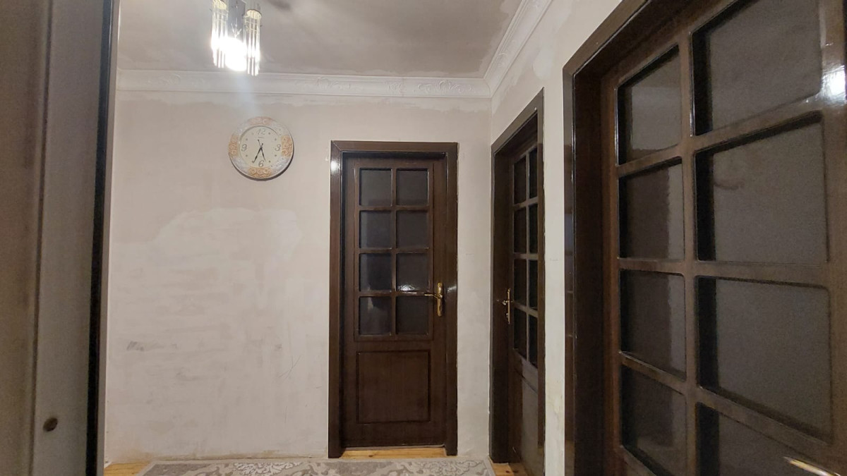 Hövsan həyət evi Hovsan Levenginin Qusculug Yolnun Usdunde 212 Nomreli