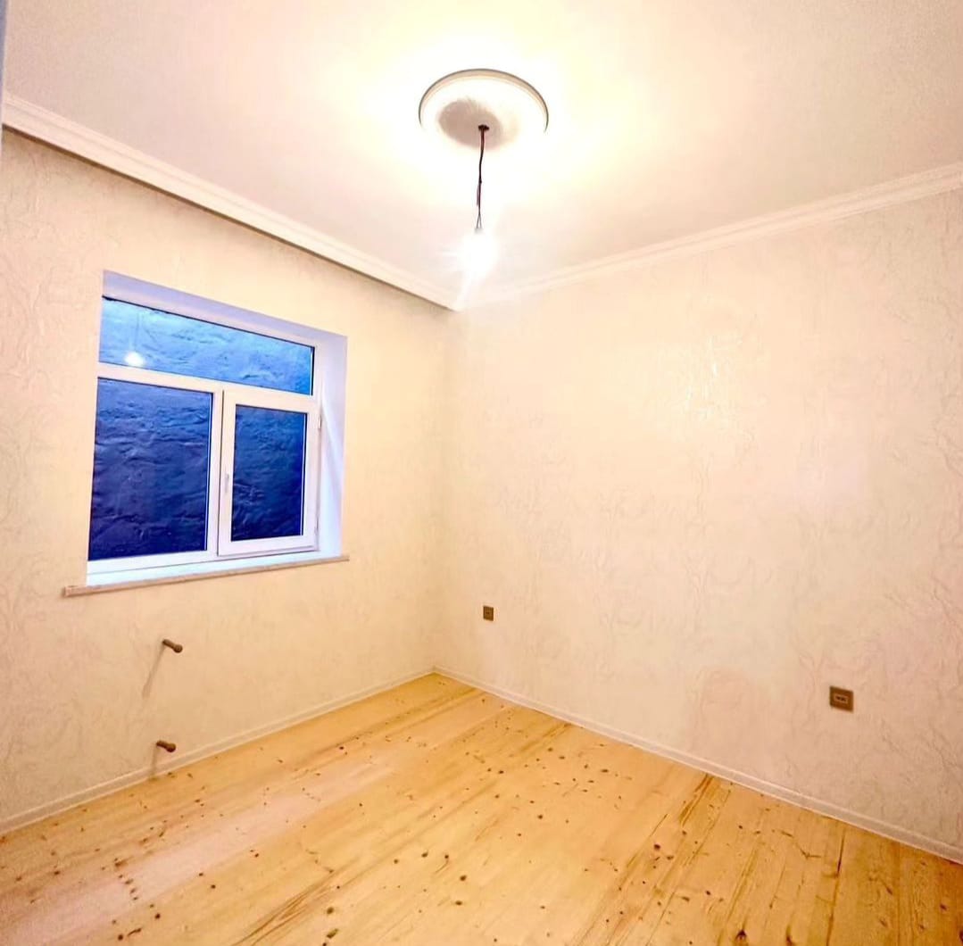 TECİLİ Abseron Rayon Saray qesebesinde alimler binanın