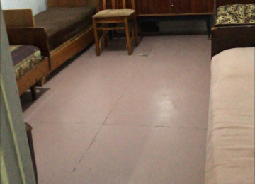 Yasamal rayonu birinci Alatavada opşu həyətdə iki otaqlı ev