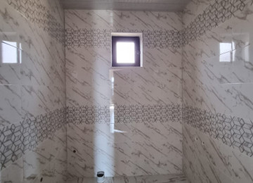 Savalan qesebesinde esas şəhər yoluna yaxin yerde,marşuruta