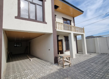 Savalan qesebesinde esas şəhər yoluna yaxin yerde,marşuruta