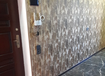 Yeni temirden cixmis menzildir.Stalinka layiheli. su qaz