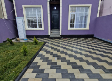 Binə Qəsəbəsi 218 Nömreli Məktəbin Baxcanin Arxasinda