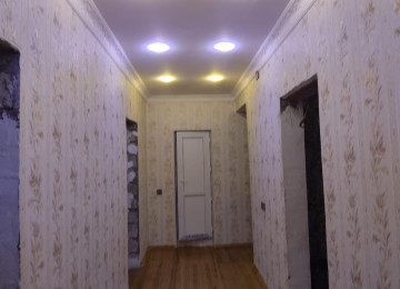 Təcili Satılır!!! Abşeron r. Digah kəndində yoldan 200 m