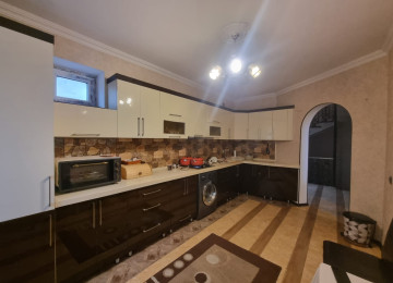 Balaxani qesebesi "AYXAN" RESTORANİN YAXİNLİGİNDA marşruta