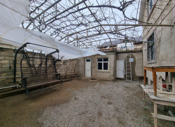 Balaxani qesebesi "AYXAN" RESTORANİN YAXİNLİGİNDA marşruta