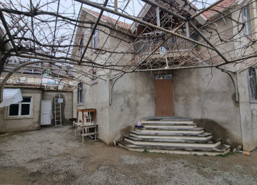 Balaxani qesebesi "AYXAN" RESTORANİN YAXİNLİGİNDA marşruta