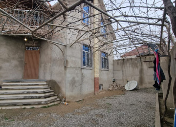 Balaxani qesebesi "AYXAN" RESTORANİN YAXİNLİGİNDA marşruta